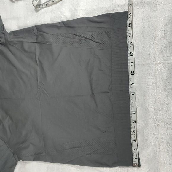 Gym Shark Dark Gray Workout Active Casual Short Sleeve Shirt Size Small - Picture 4 of 6